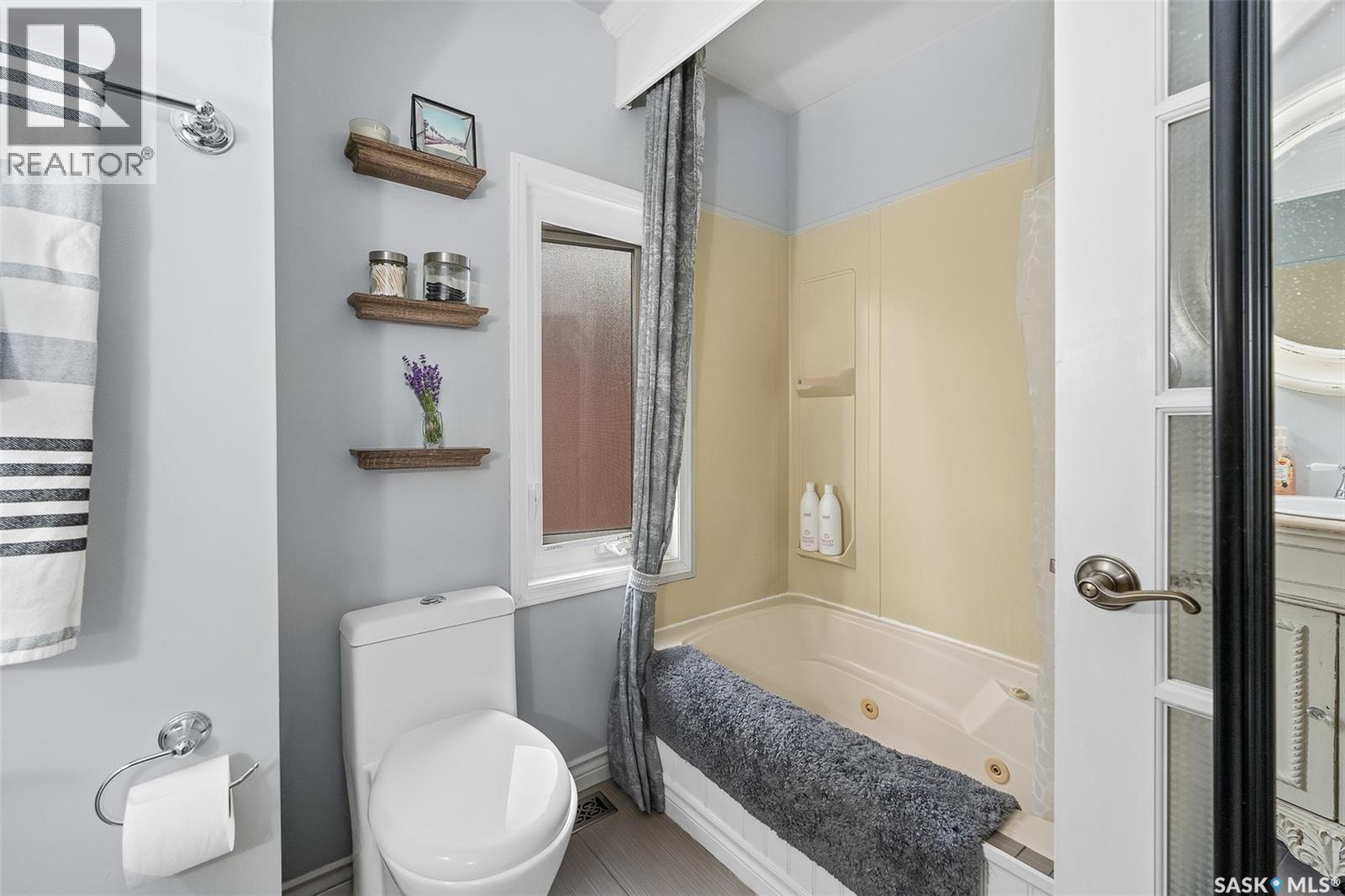 Photo 26 of 1038 Chestnut Avenue, Moose Jaw SK