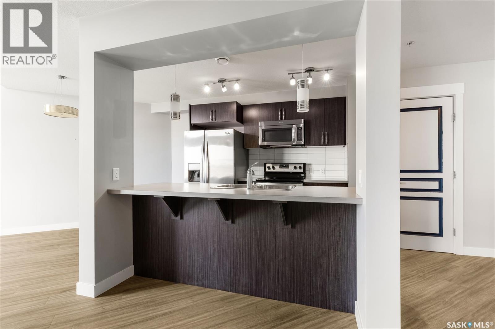 Photo 7 of 411 5301 Universal Crescent, Regina SK