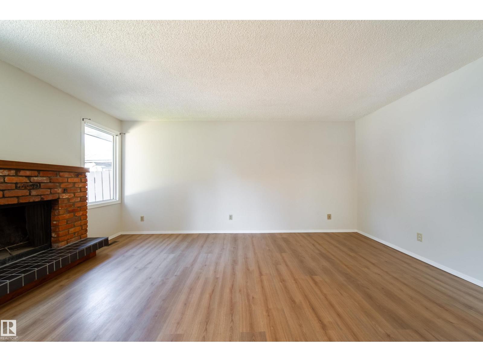 Photo 15 of 13867 24 Street Nw, Edmonton AB