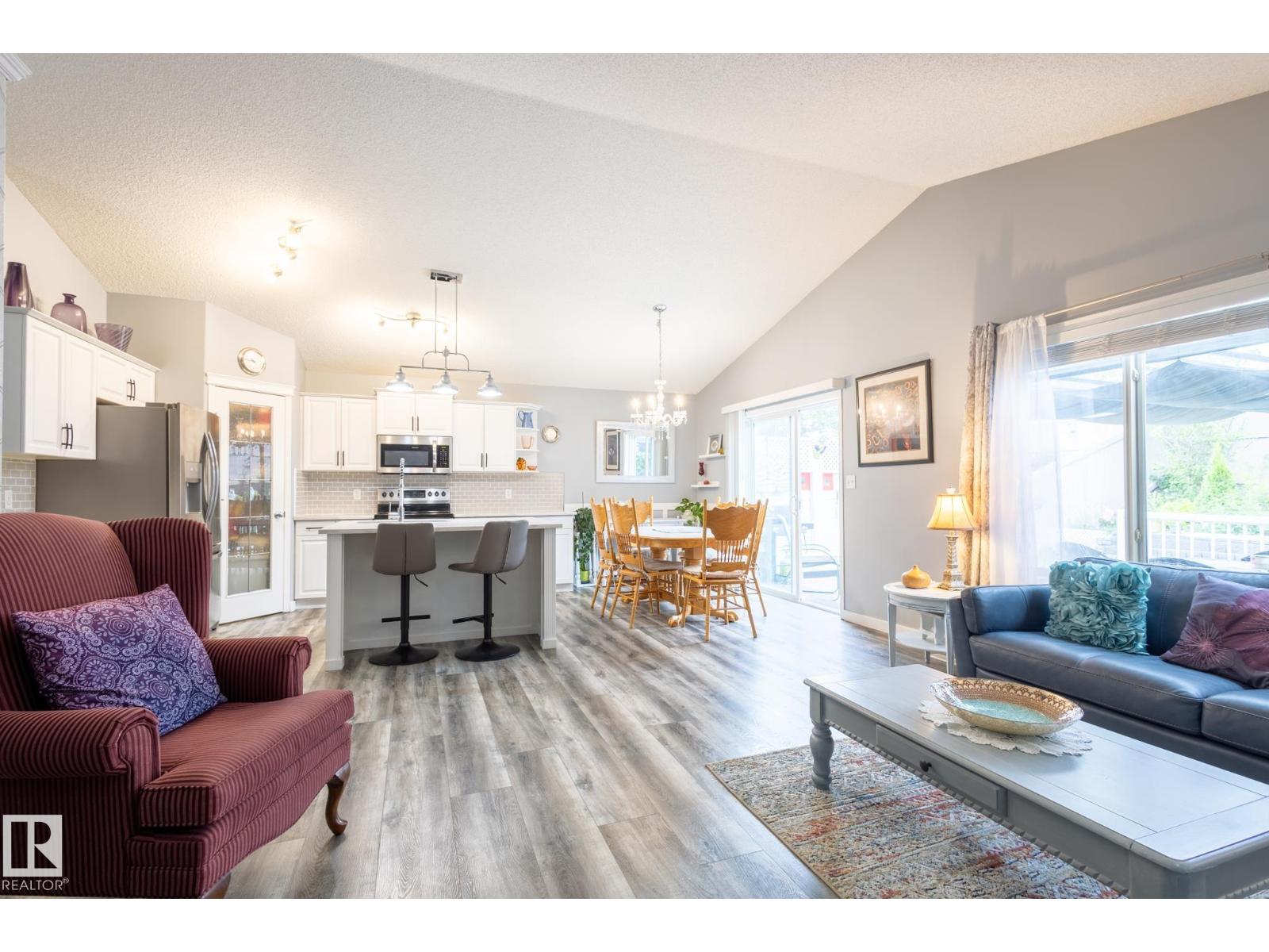 Photo 14 of 124 Newcastle Cr, Sherwood Park AB