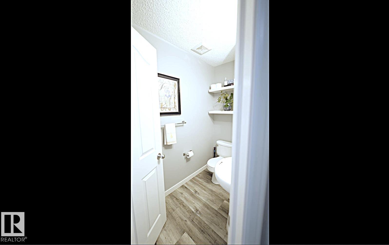 Photo 17 of 124 Newcastle Cr, Sherwood Park AB