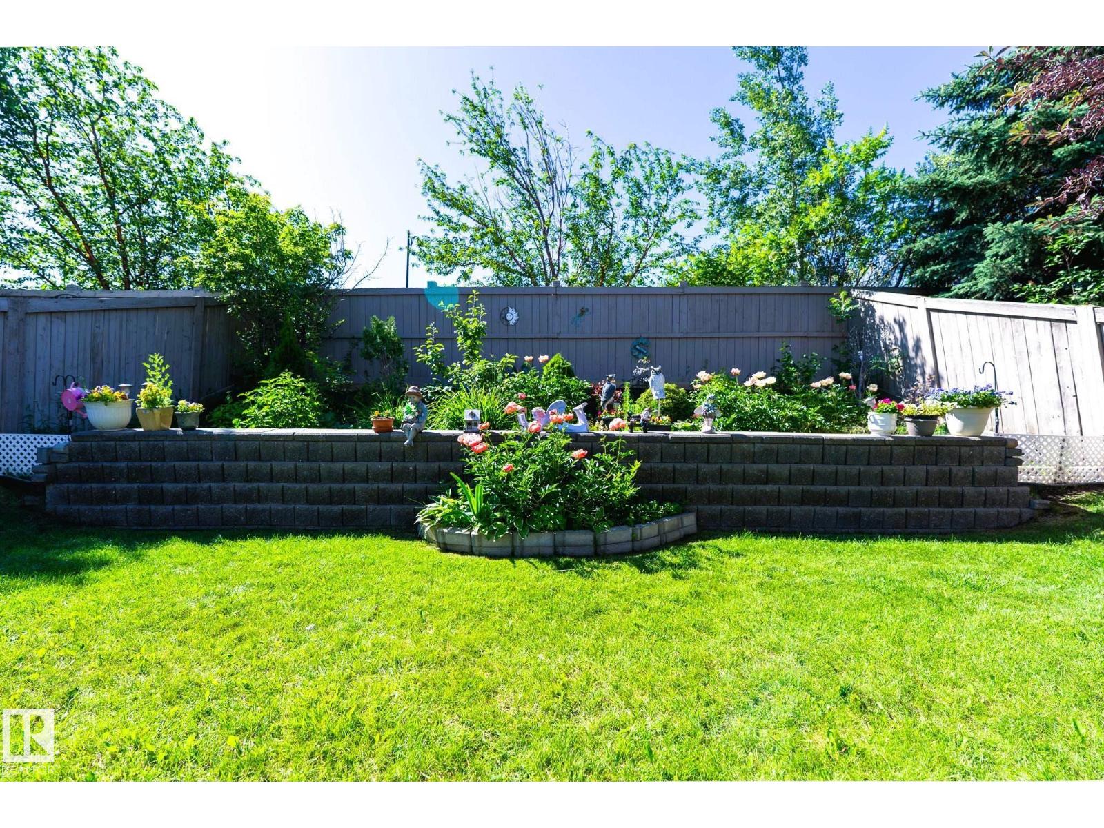 Photo 3 of 124 Newcastle Cr, Sherwood Park AB