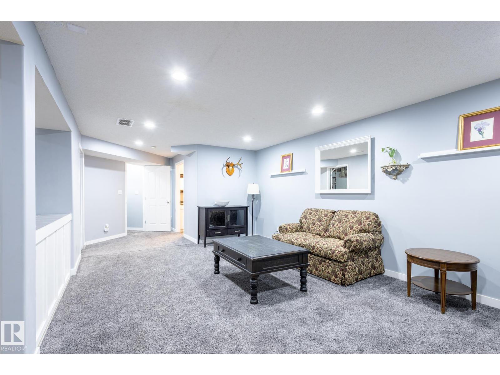 Photo 35 of 124 Newcastle Cr, Sherwood Park AB