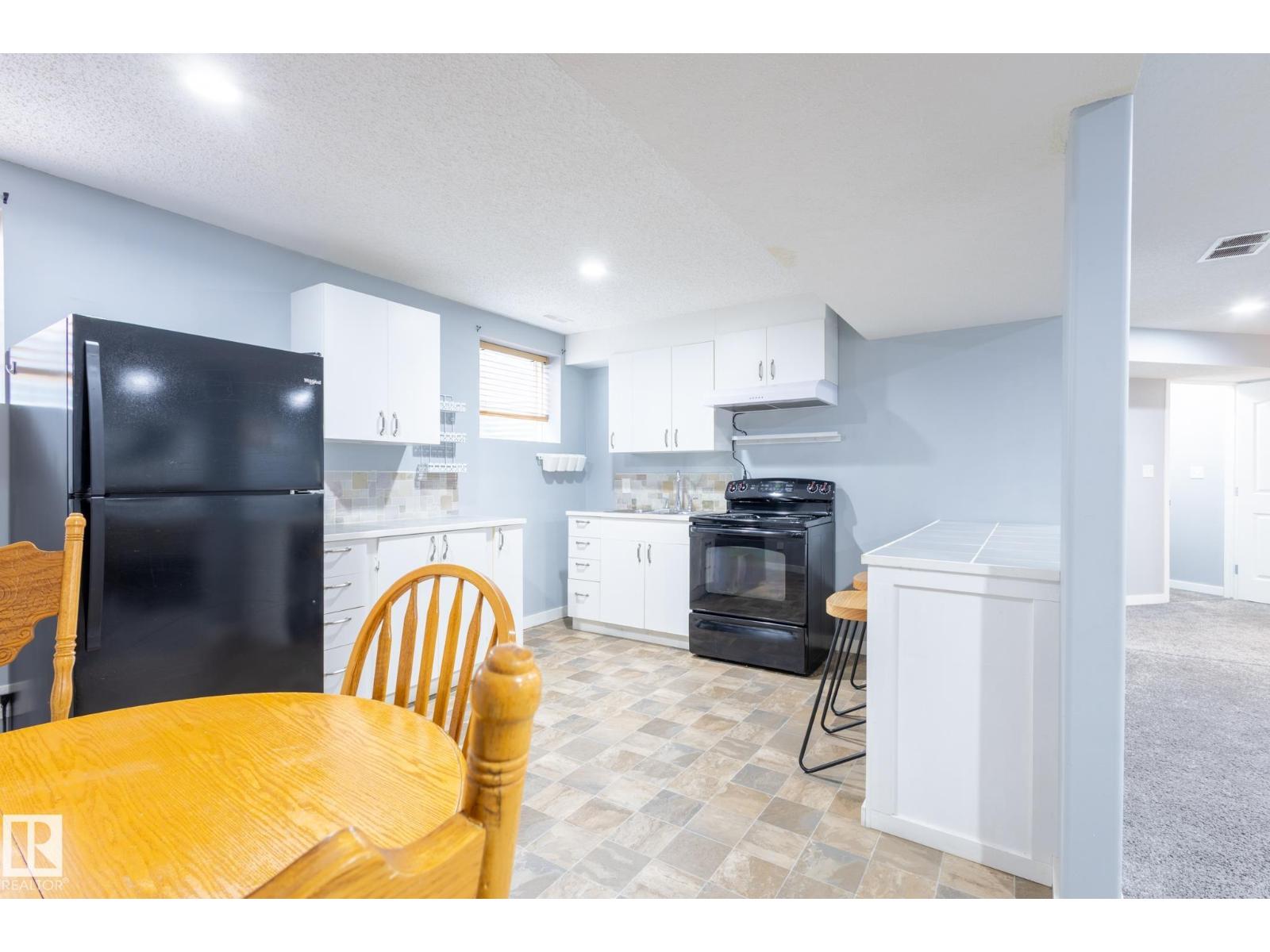 Photo 37 of 124 Newcastle Cr, Sherwood Park AB
