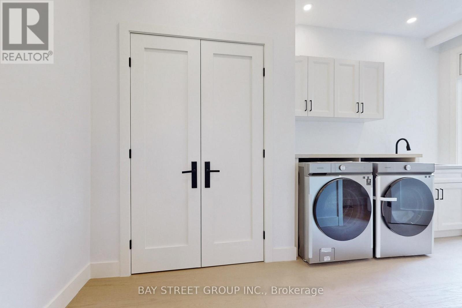 Photo 13 of 40 Fifeshire Road, Toronto ON