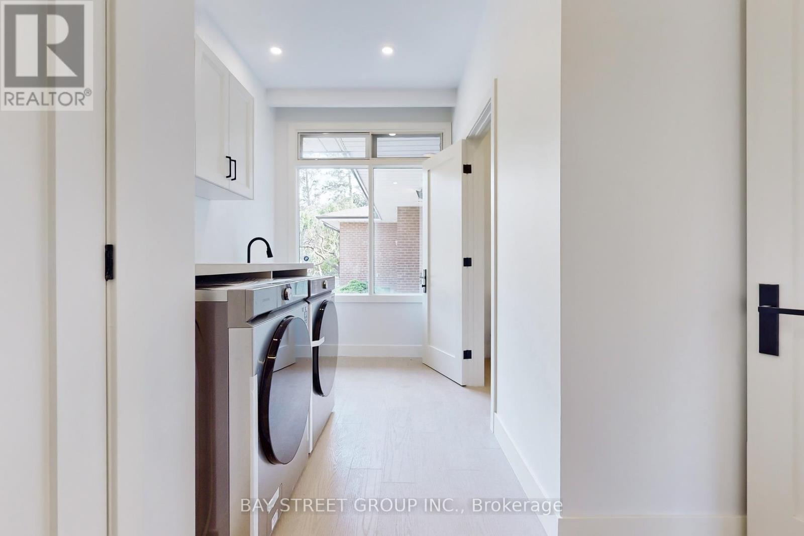 Photo 14 of 40 Fifeshire Road, Toronto ON
