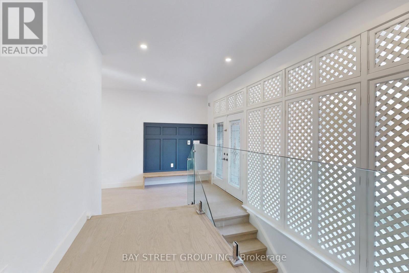 Photo 15 of 40 Fifeshire Road, Toronto ON