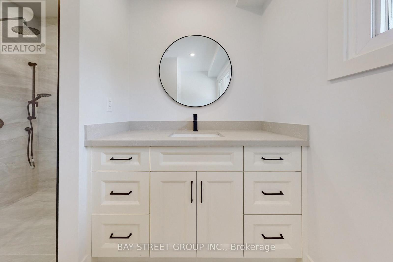 Photo 18 of 40 Fifeshire Road, Toronto ON