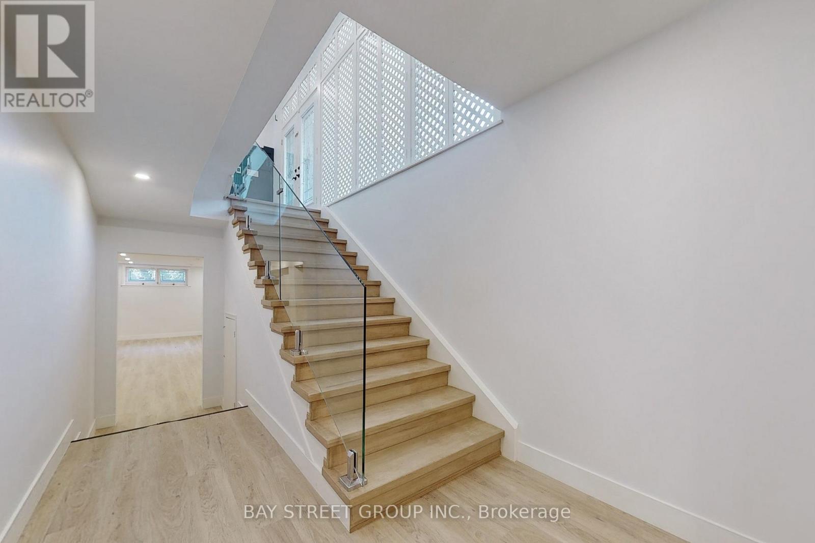 Photo 22 of 40 Fifeshire Road, Toronto ON