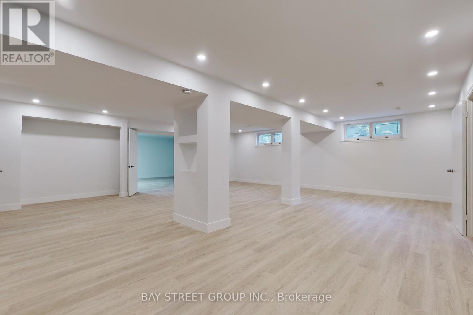 Photo 23 of 40 Fifeshire Road, Toronto ON
