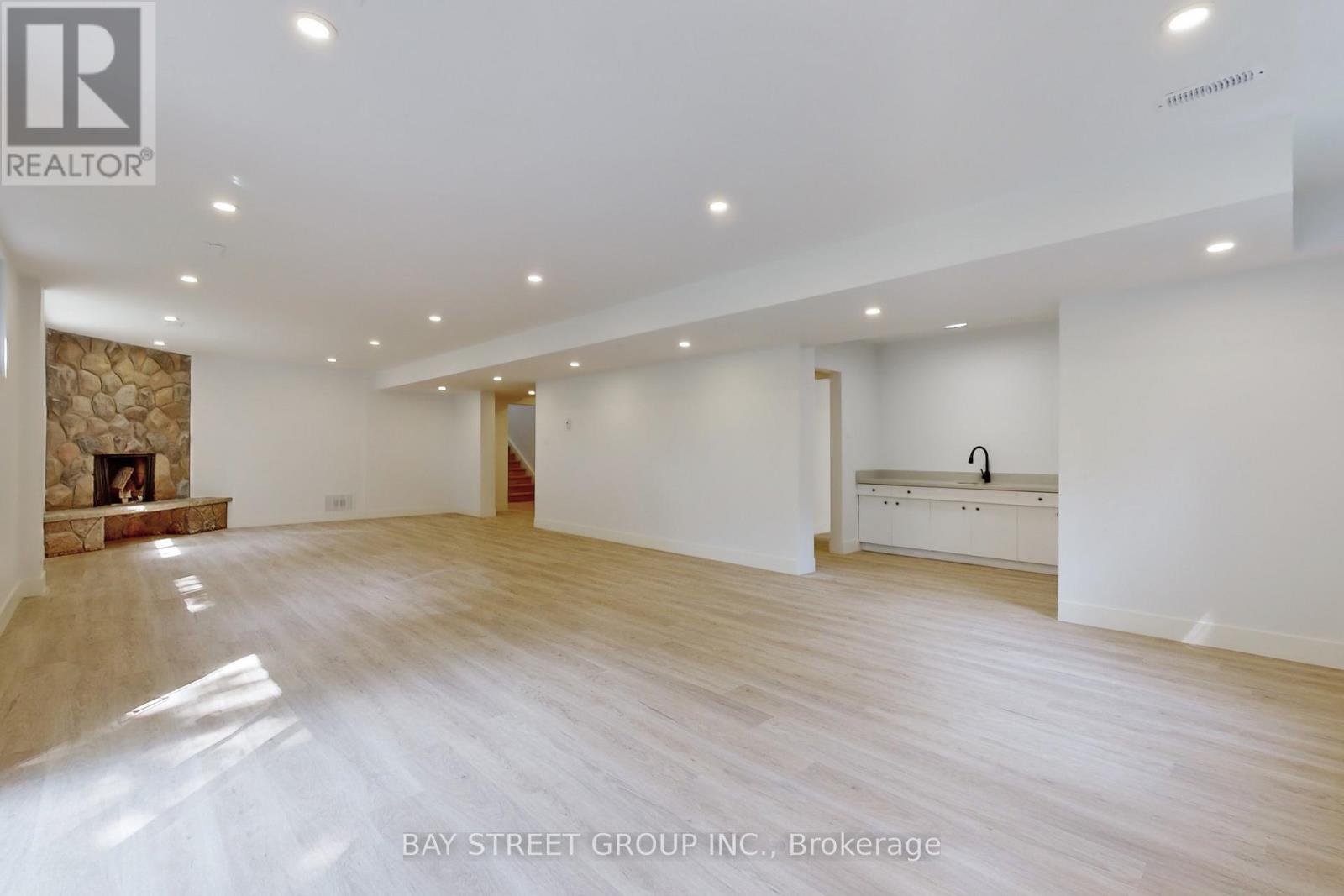 Photo 25 of 40 Fifeshire Road, Toronto ON