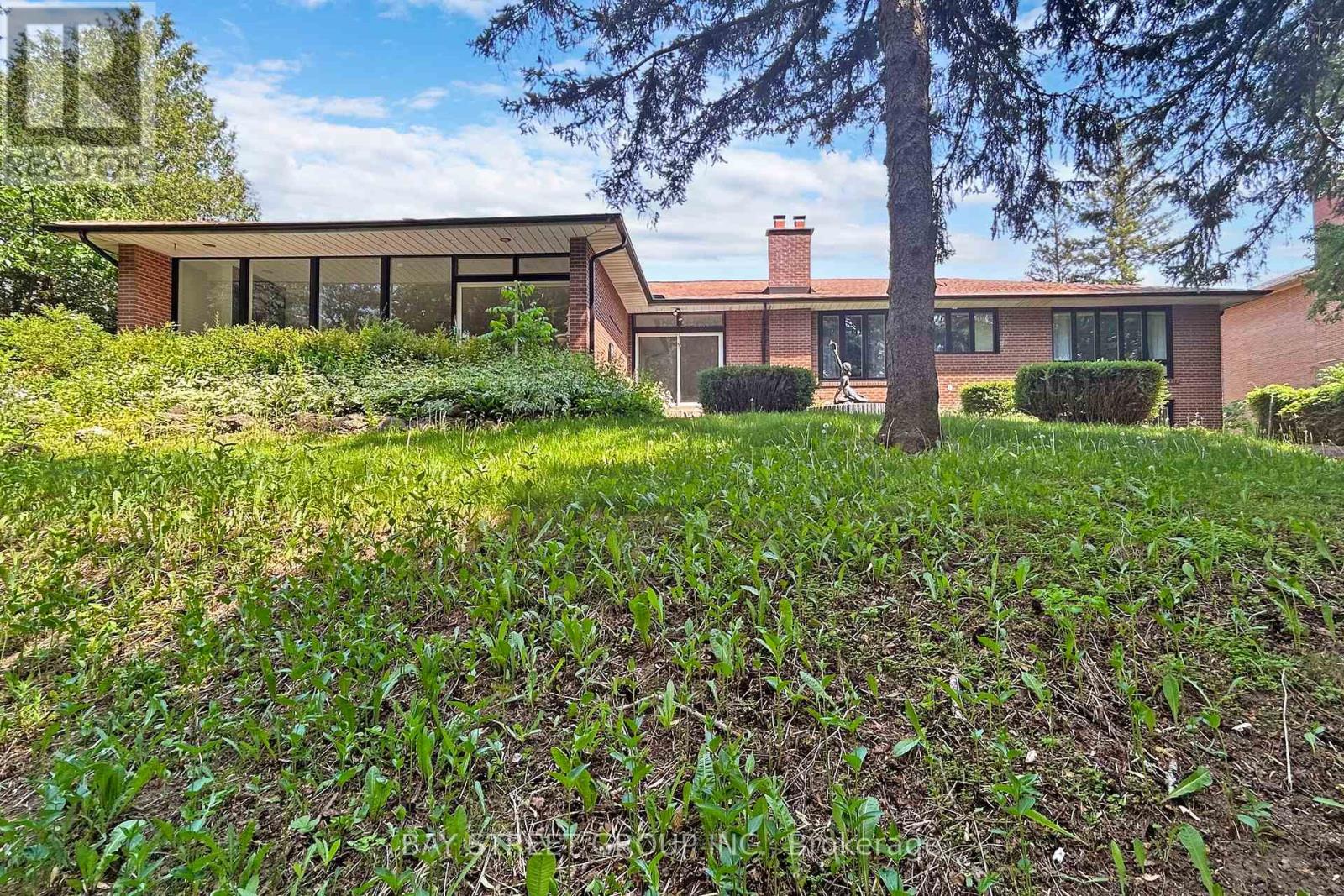 Photo 31 of 40 Fifeshire Road, Toronto ON