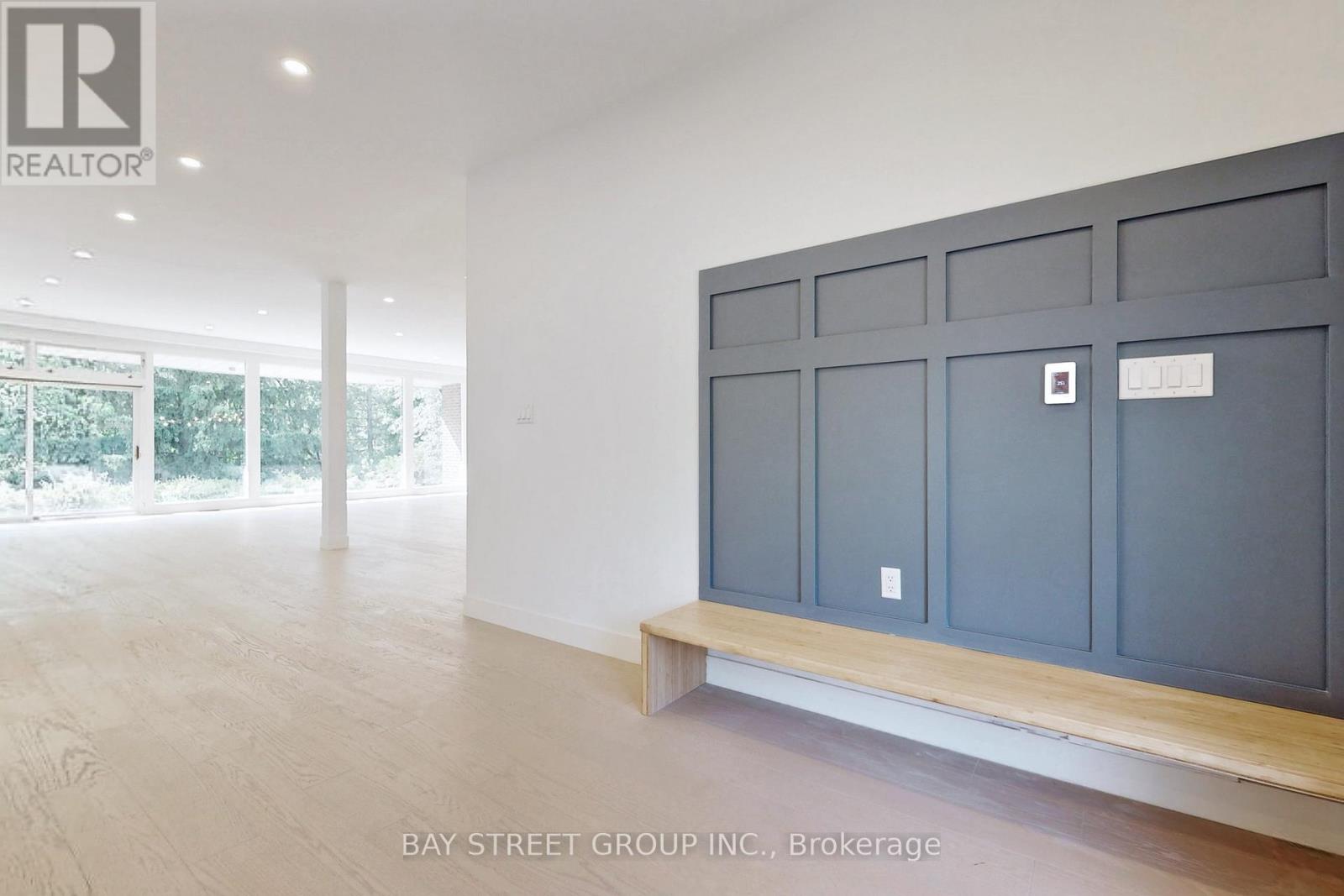 Photo 6 of 40 Fifeshire Road, Toronto ON