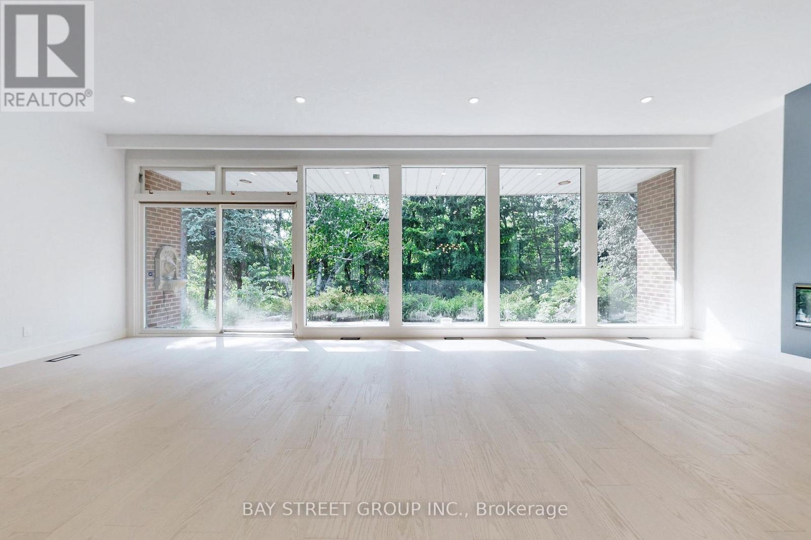 Photo 7 of 40 Fifeshire Road, Toronto ON