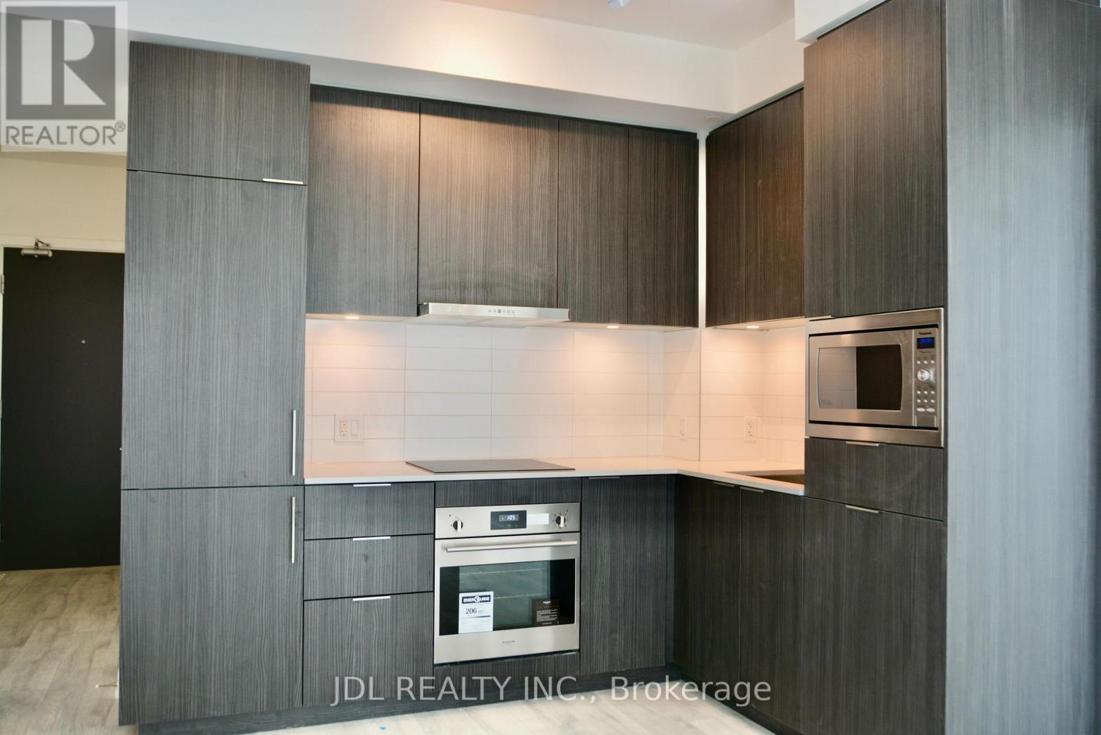 Photo 6 of N 2007 7 Golden Lion Heights, Toronto ON