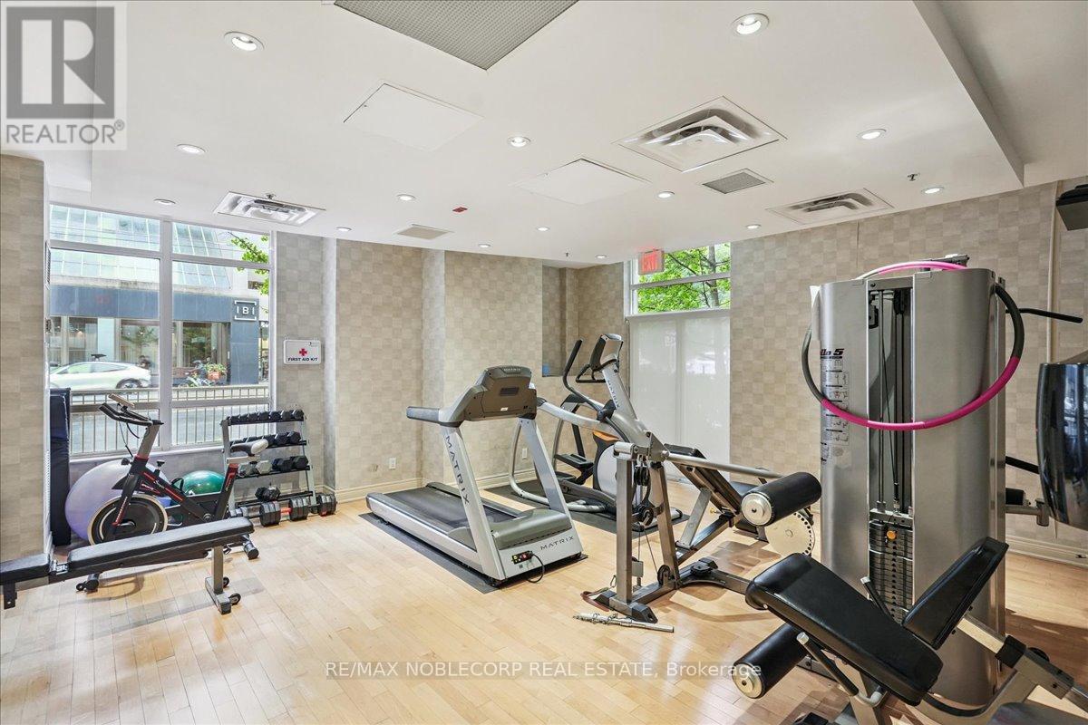 Photo 36 of 1001 60 St Clair Avenue W, Toronto ON
