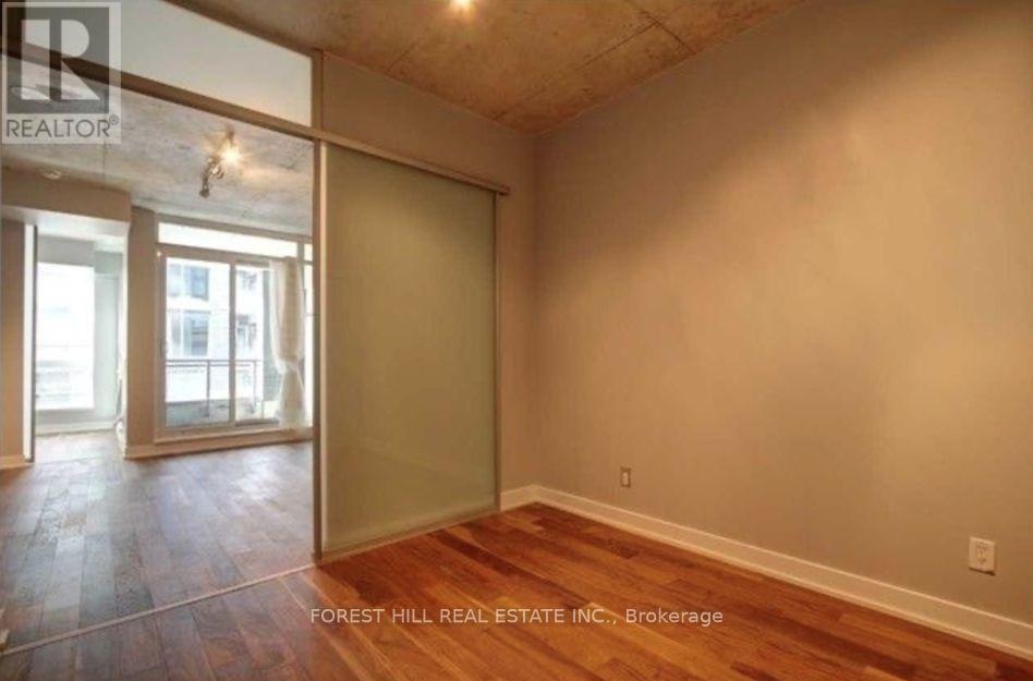 Photo 6 of 318 20 Gladstone Avenue, Toronto ON