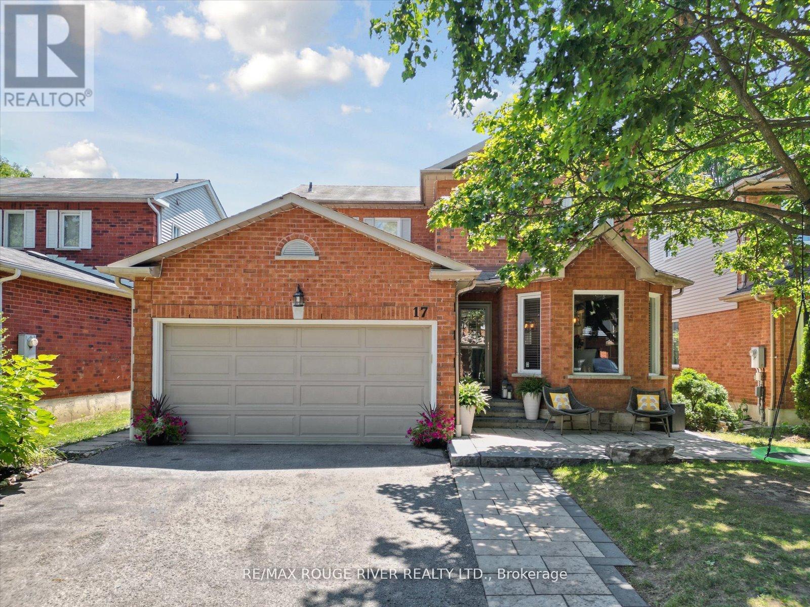 Photo 1 of 17 Houghton Court, Whitby ON