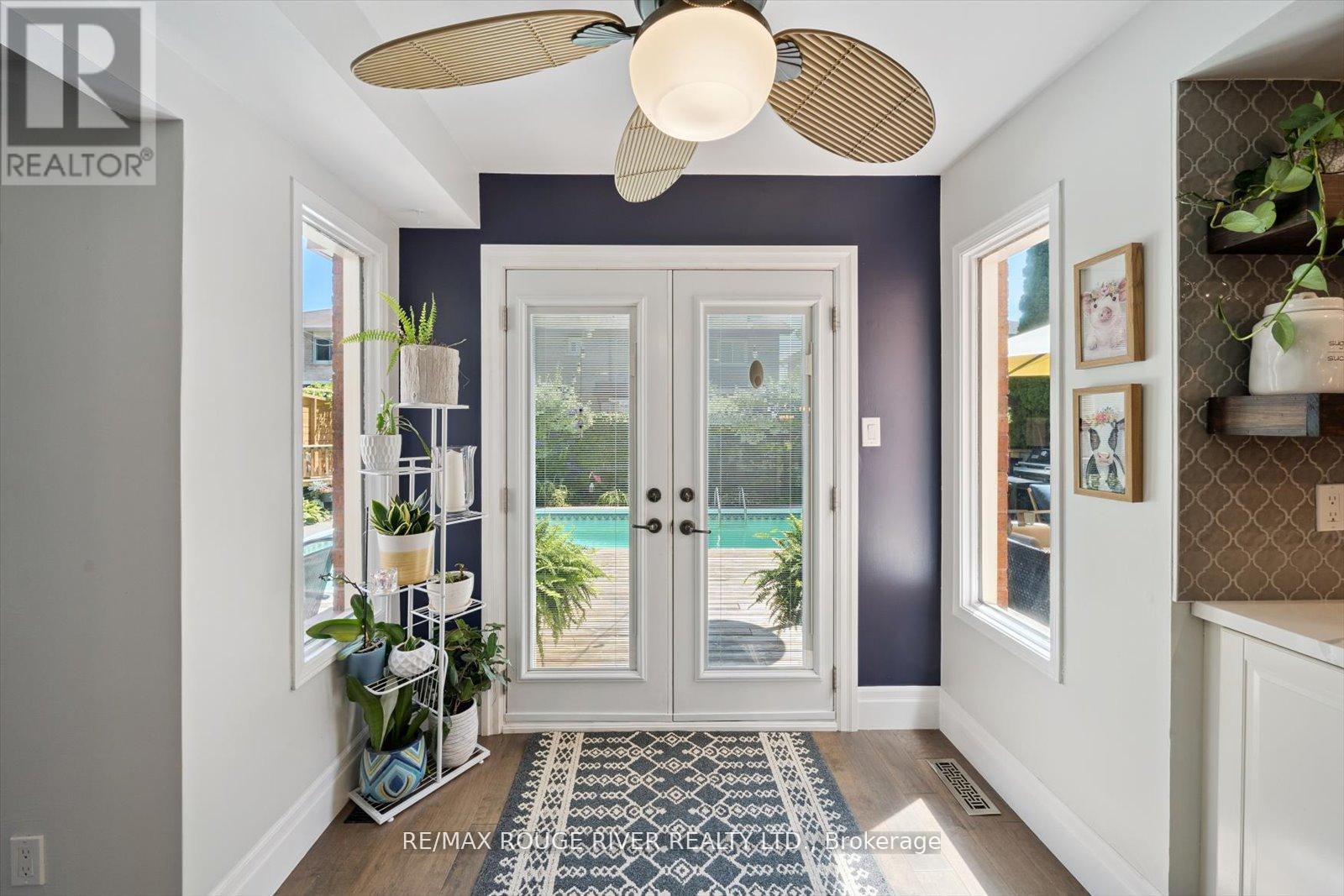 Photo 19 of 17 Houghton Court, Whitby ON