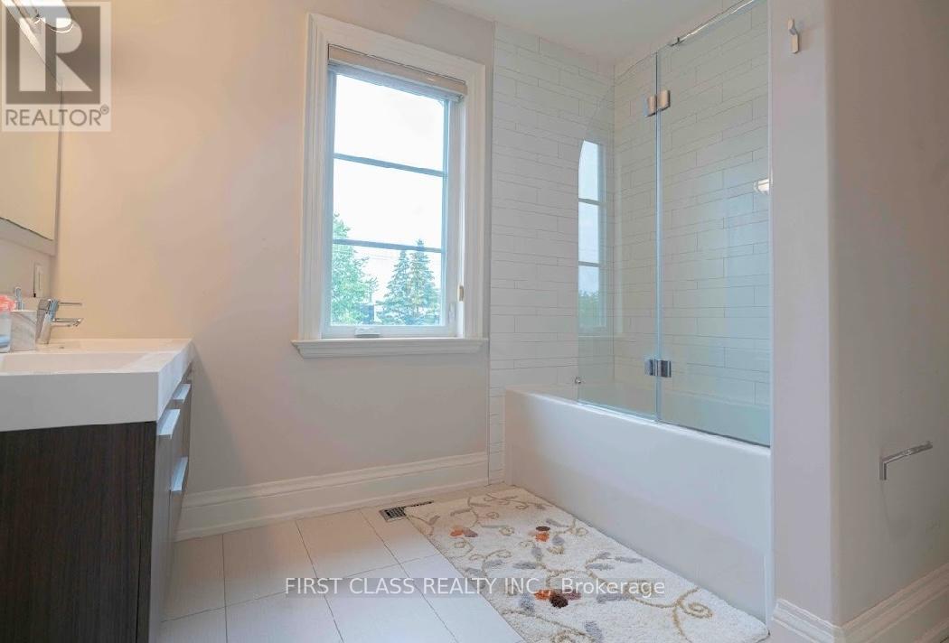 Photo 27 of 25 Dresden Road, Toronto ON