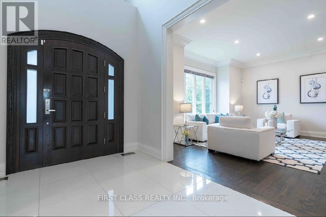 Photo 3 of 25 Dresden Road, Toronto ON