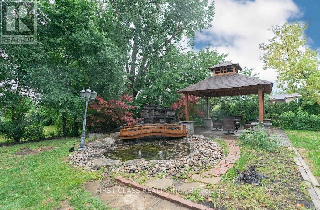 Photo 38 of 25 Dresden Road, Toronto ON
