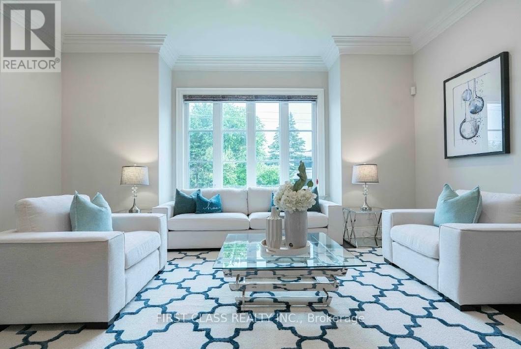 Photo 6 of 25 Dresden Road, Toronto ON