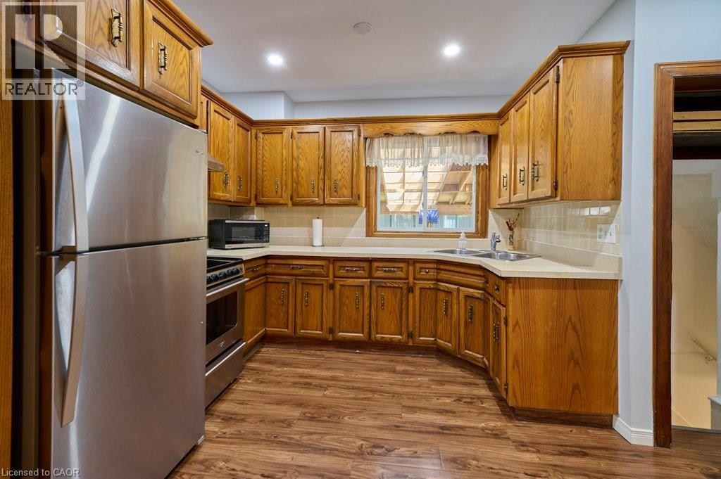 Photo 25 of 120 Wood Street, Kitchener ON