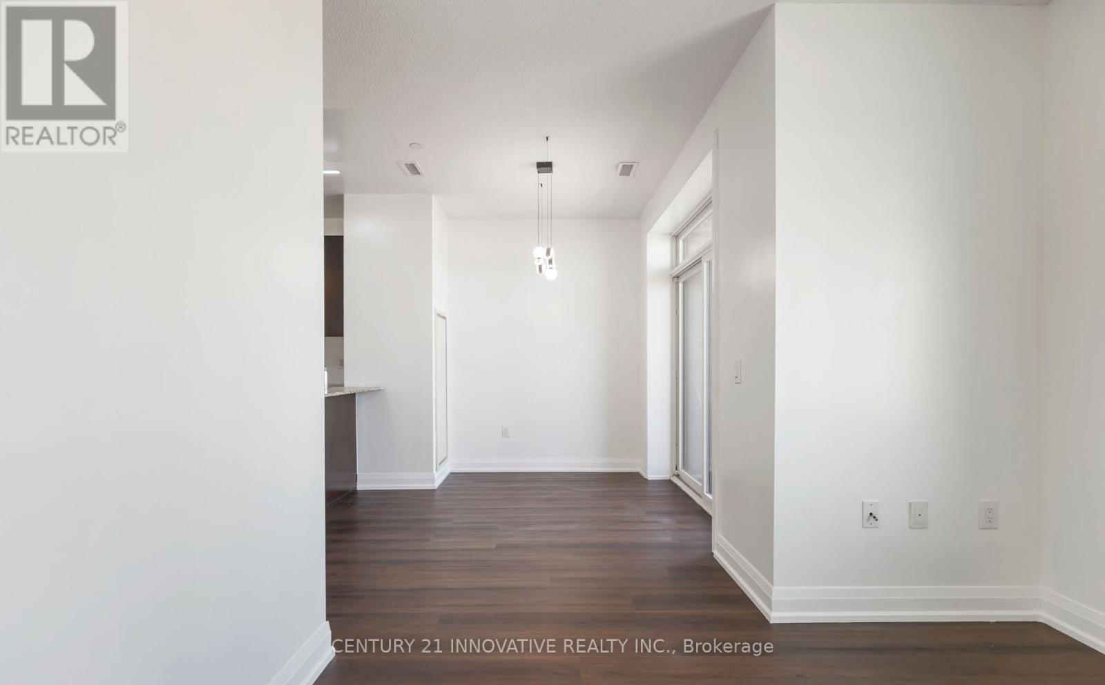 Photo 11 of 406 7325 Markham Road, Markham ON