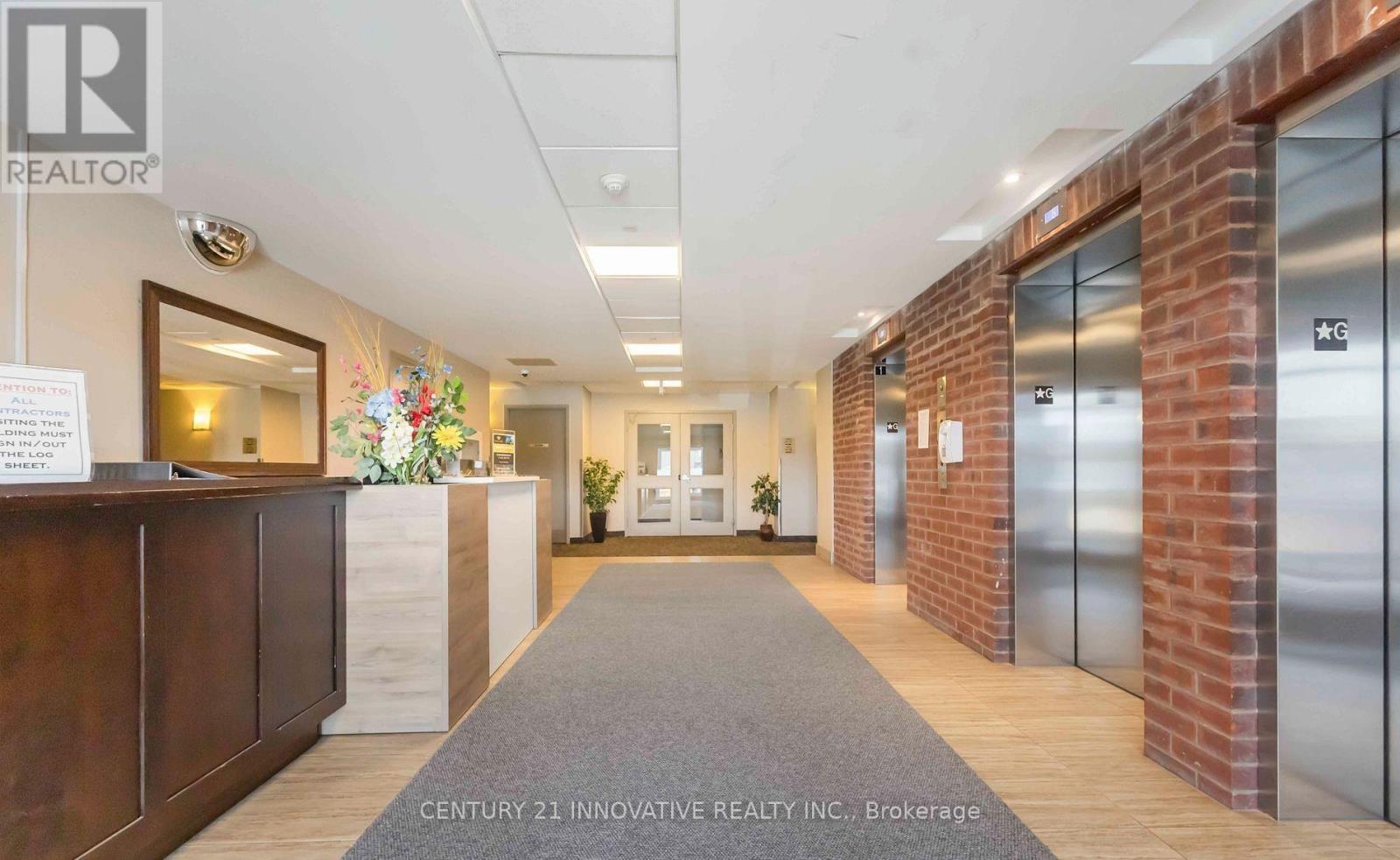 Photo 4 of 406 7325 Markham Road, Markham ON