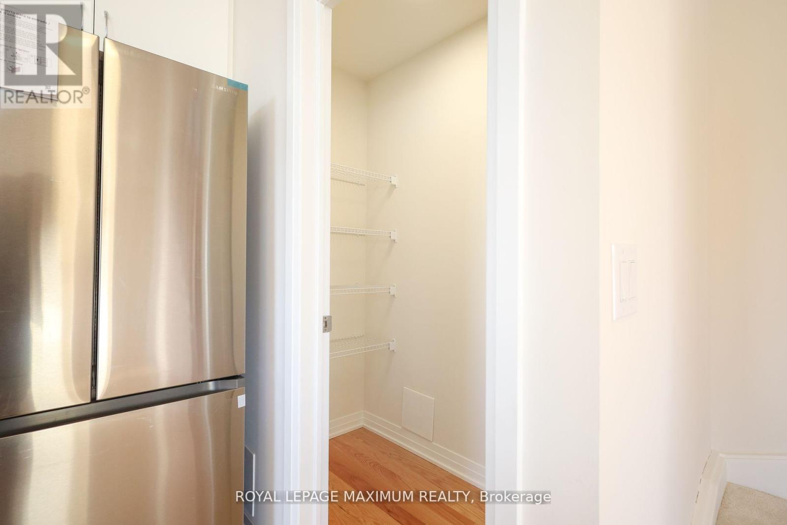 Photo 12 of 1 11 Baynes Way N, Bradford West Gwillimbury ON