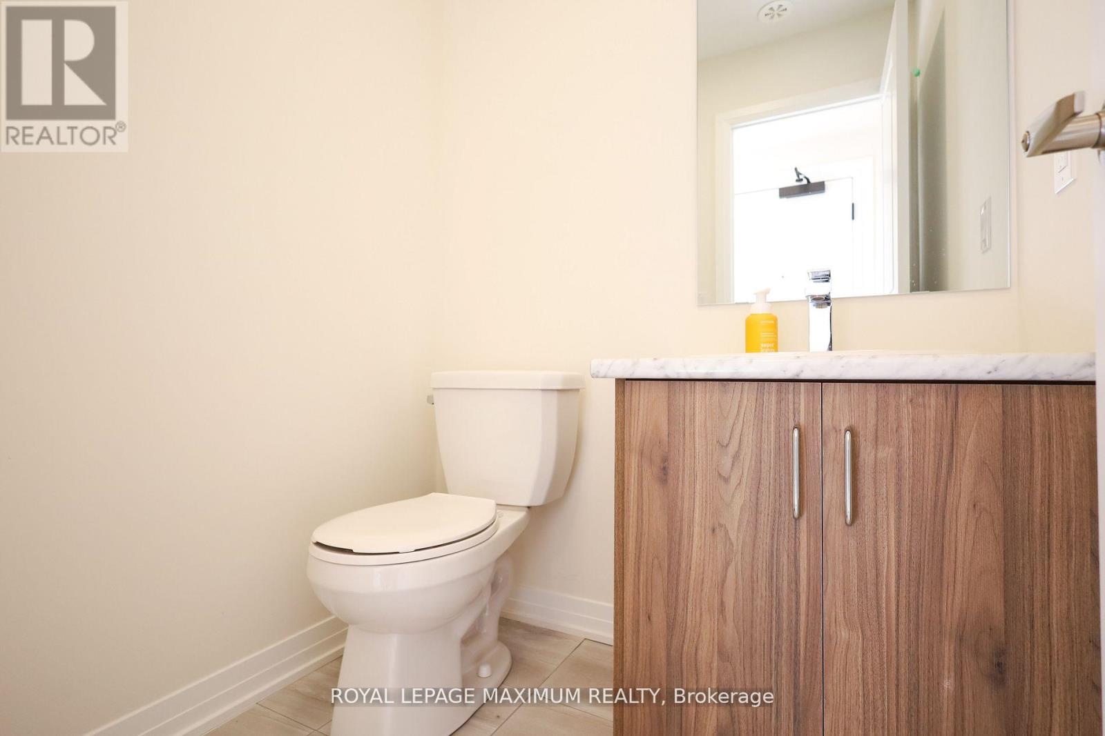 Photo 13 of 1 11 Baynes Way N, Bradford West Gwillimbury ON