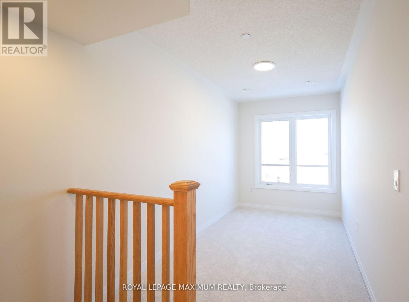 Photo 16 of 1 11 Baynes Way N, Bradford West Gwillimbury ON