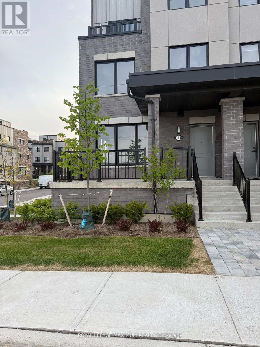 Photo 2 of 1 11 Baynes Way N, Bradford West Gwillimbury ON