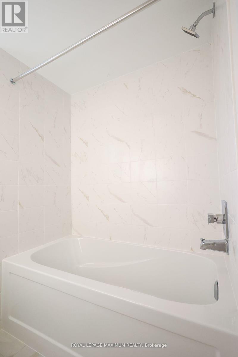 Photo 24 of 1 11 Baynes Way N, Bradford West Gwillimbury ON