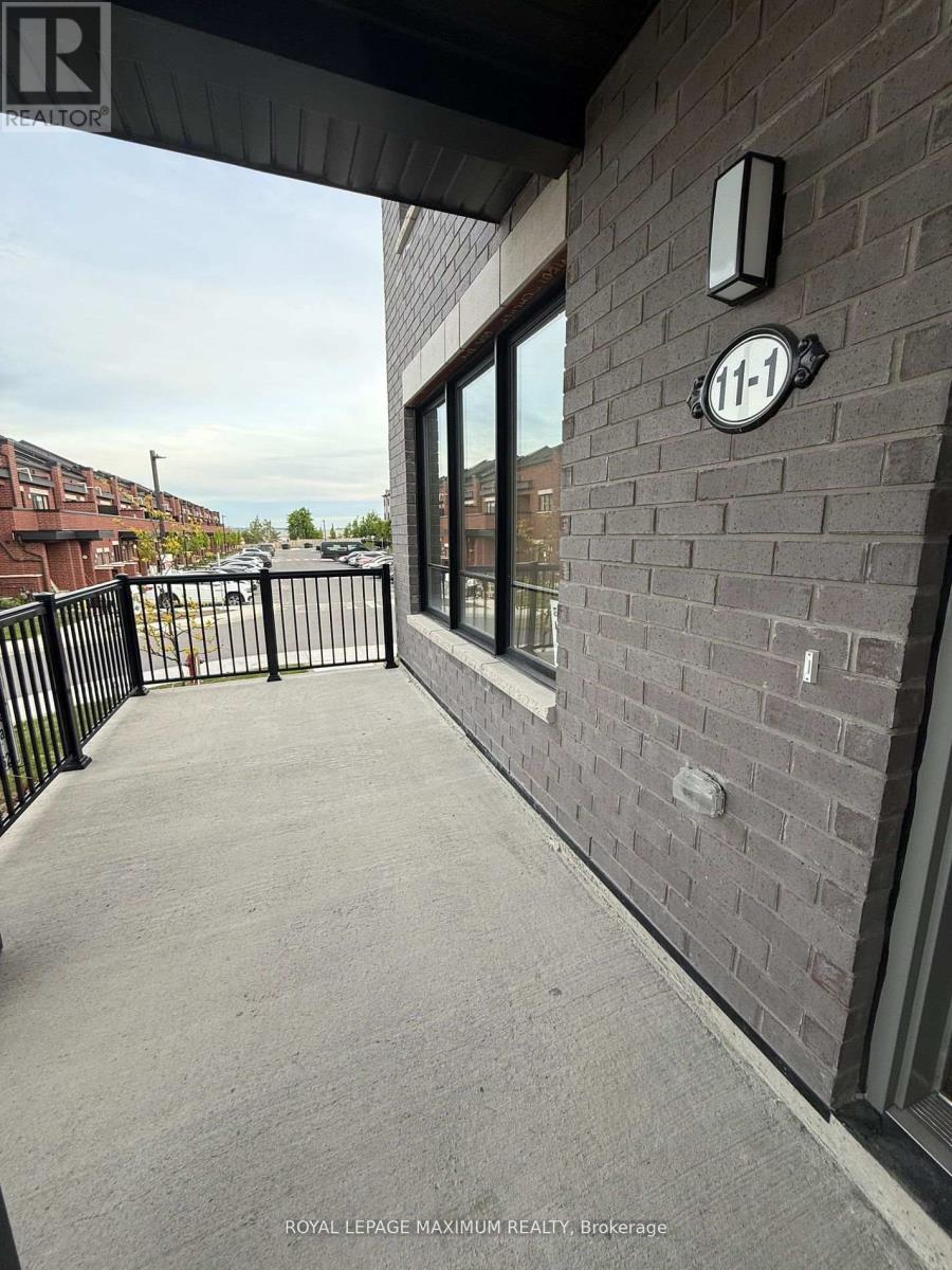 Photo 3 of 1 11 Baynes Way N, Bradford West Gwillimbury ON