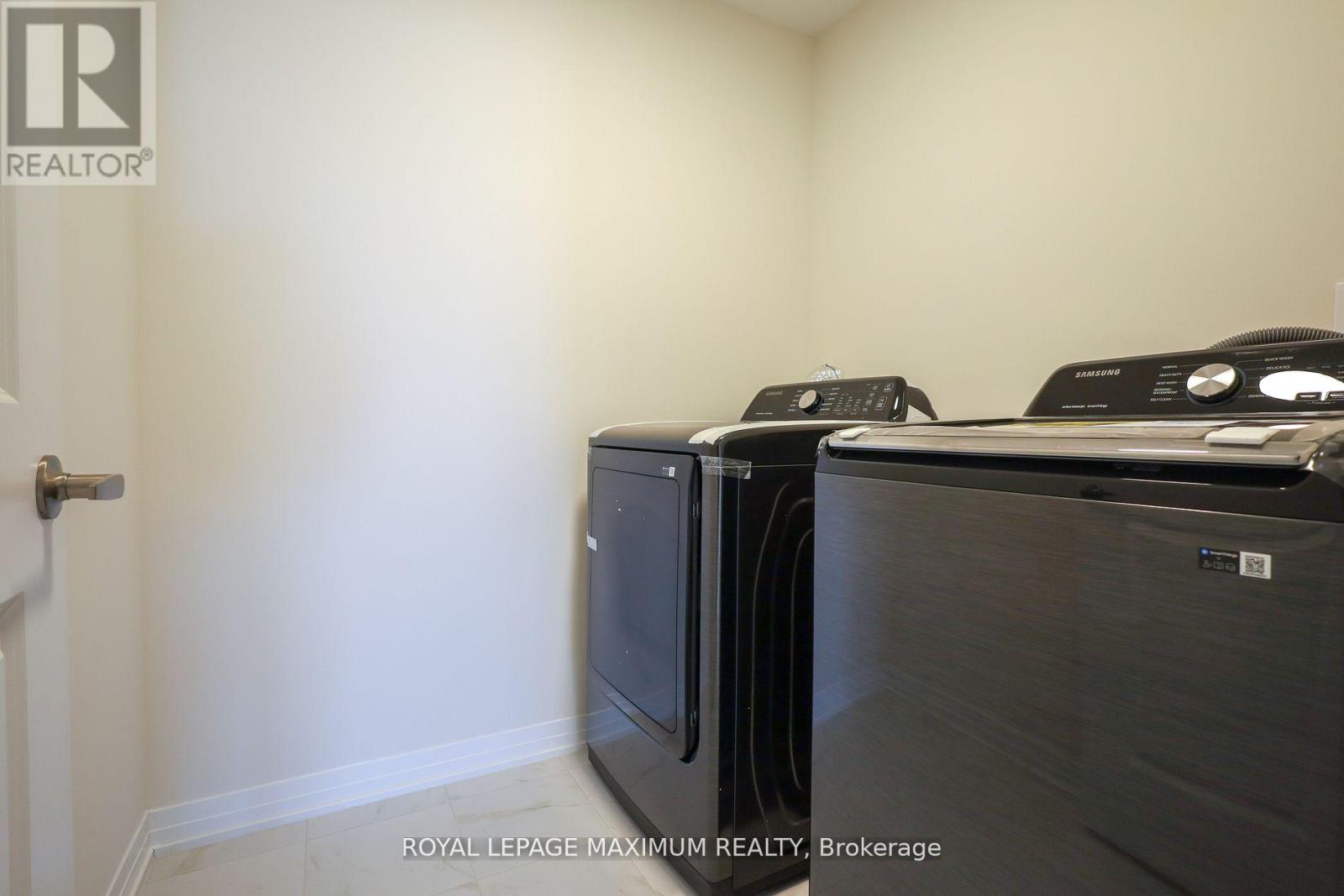 Photo 32 of 1 11 Baynes Way N, Bradford West Gwillimbury ON