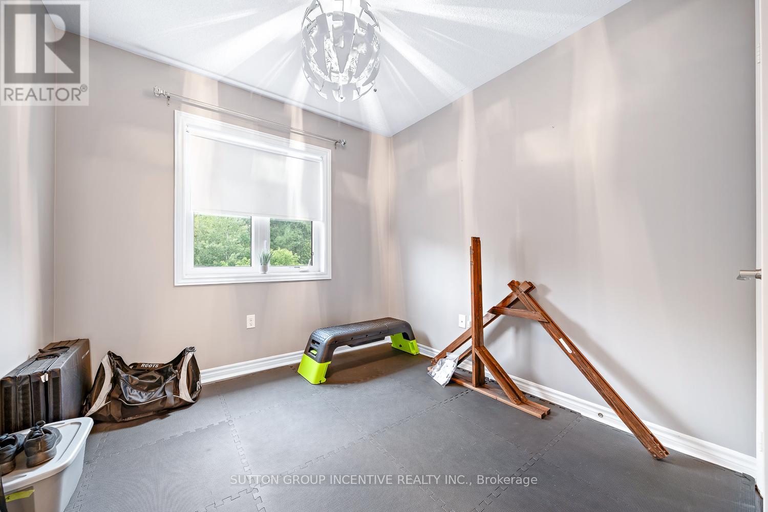 Photo 21 of 105 Collier Crescent, Essa ON