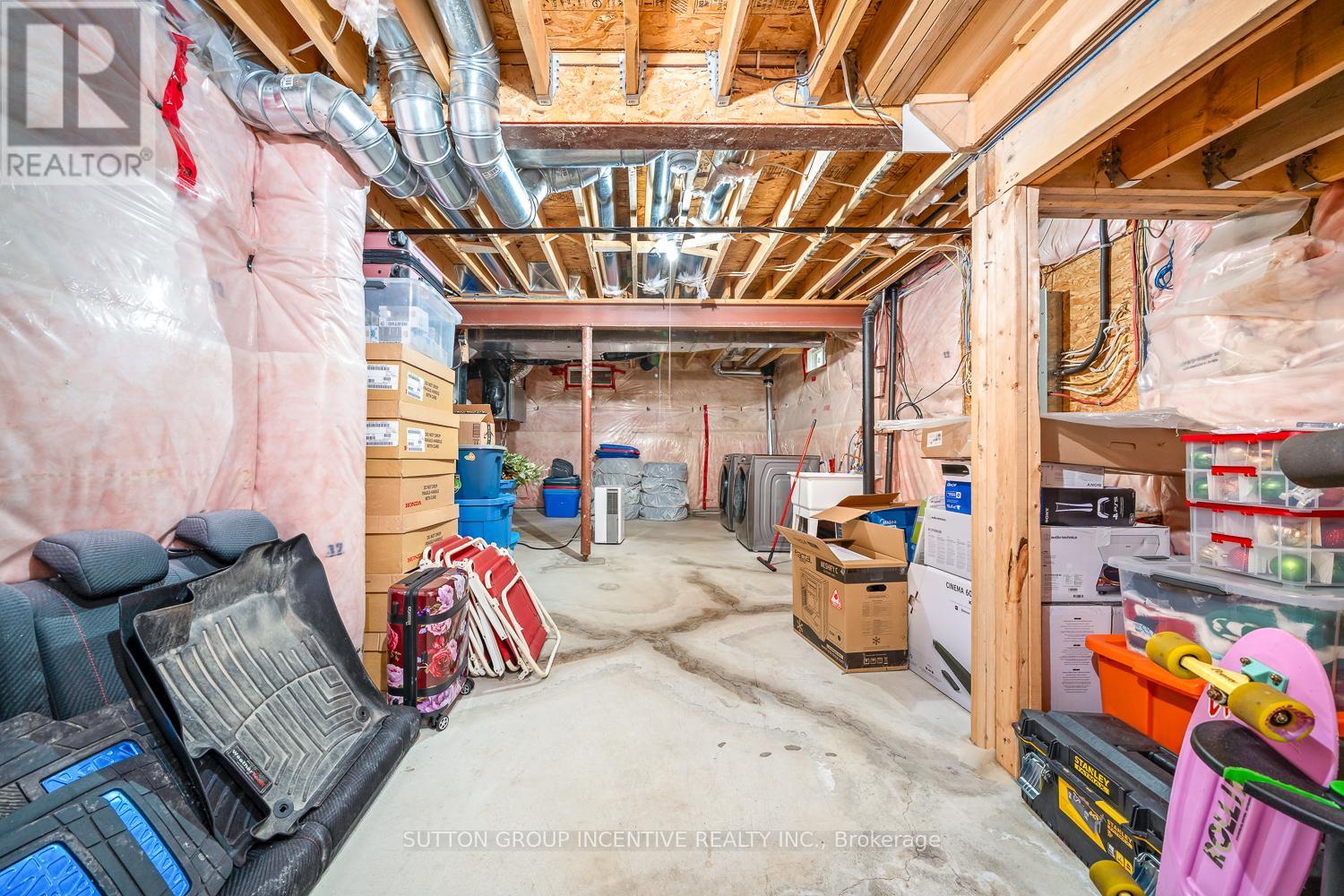 Photo 23 of 105 Collier Crescent, Essa ON