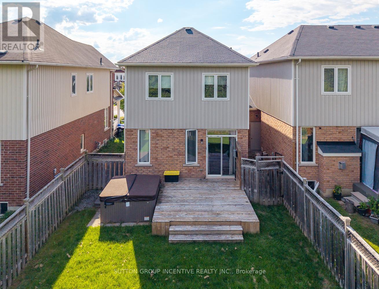 Photo 3 of 105 Collier Crescent, Essa ON