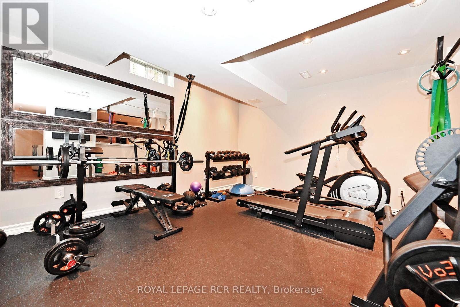 Photo 35 of 142 Regatta Avenue, Richmond Hill ON