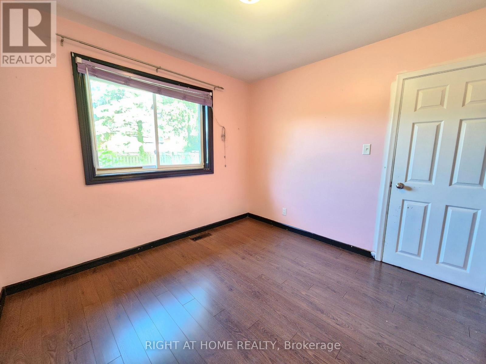 Photo 5 of 332 Viewmount Street, Oshawa ON