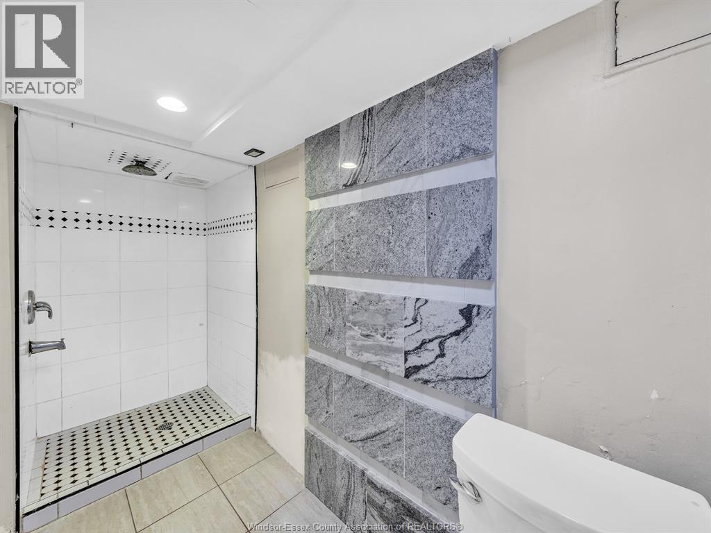 Photo 26 of 1137 Bruce Avenue, Windsor ON