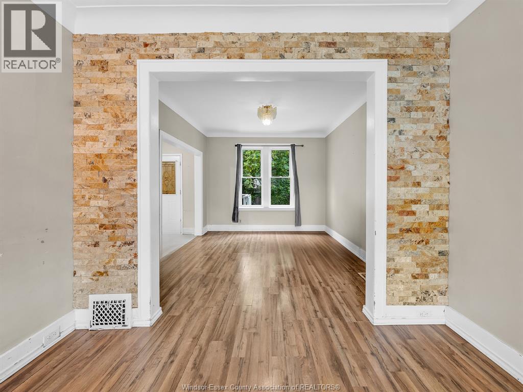 Photo 7 of 1137 Bruce Avenue, Windsor ON