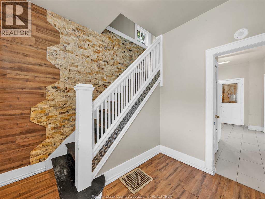 Photo 12 of 1137 Bruce Avenue, Windsor ON