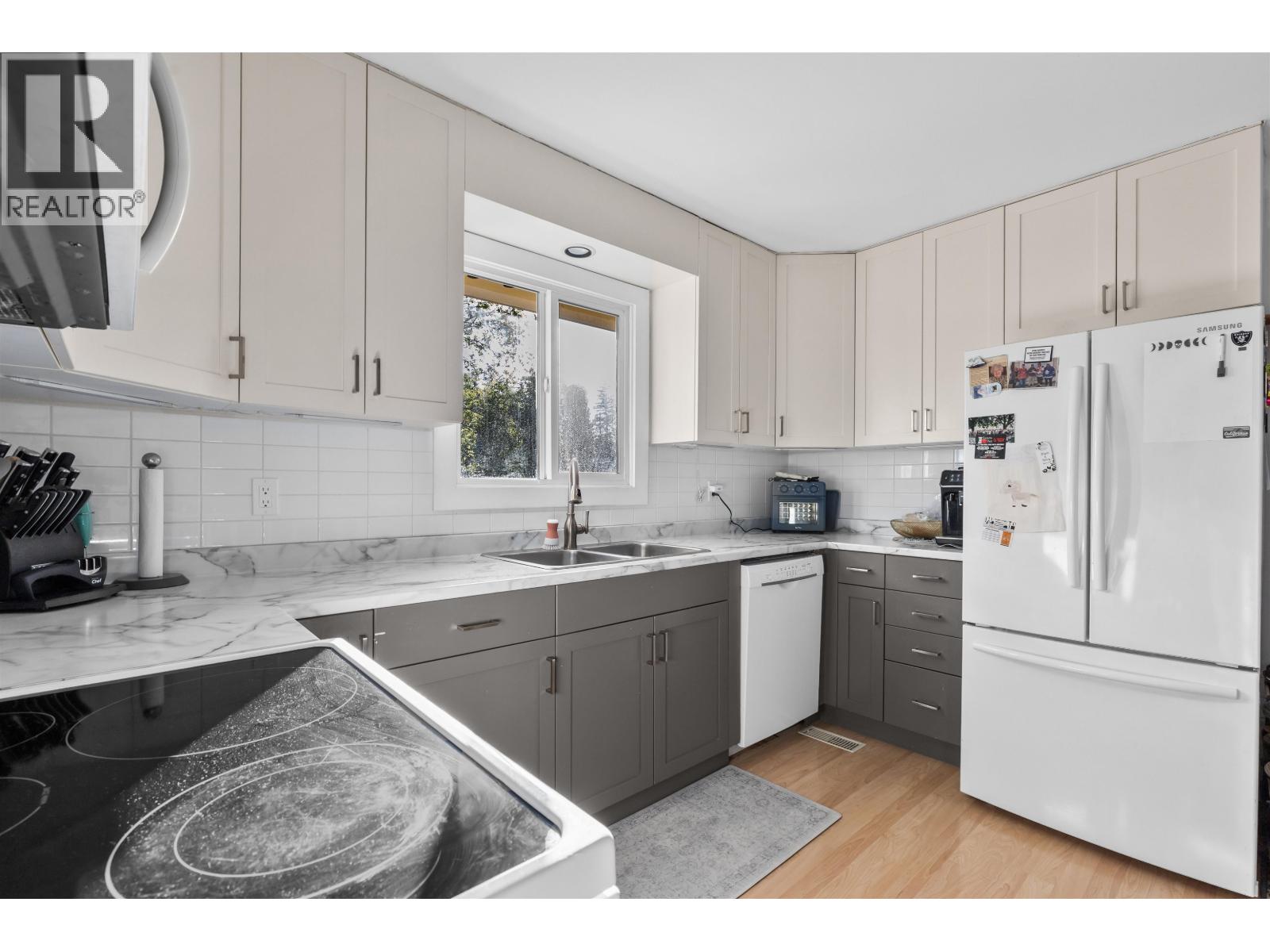 Photo 3 of 741 N Ninth Avenue, Williams Lake BC