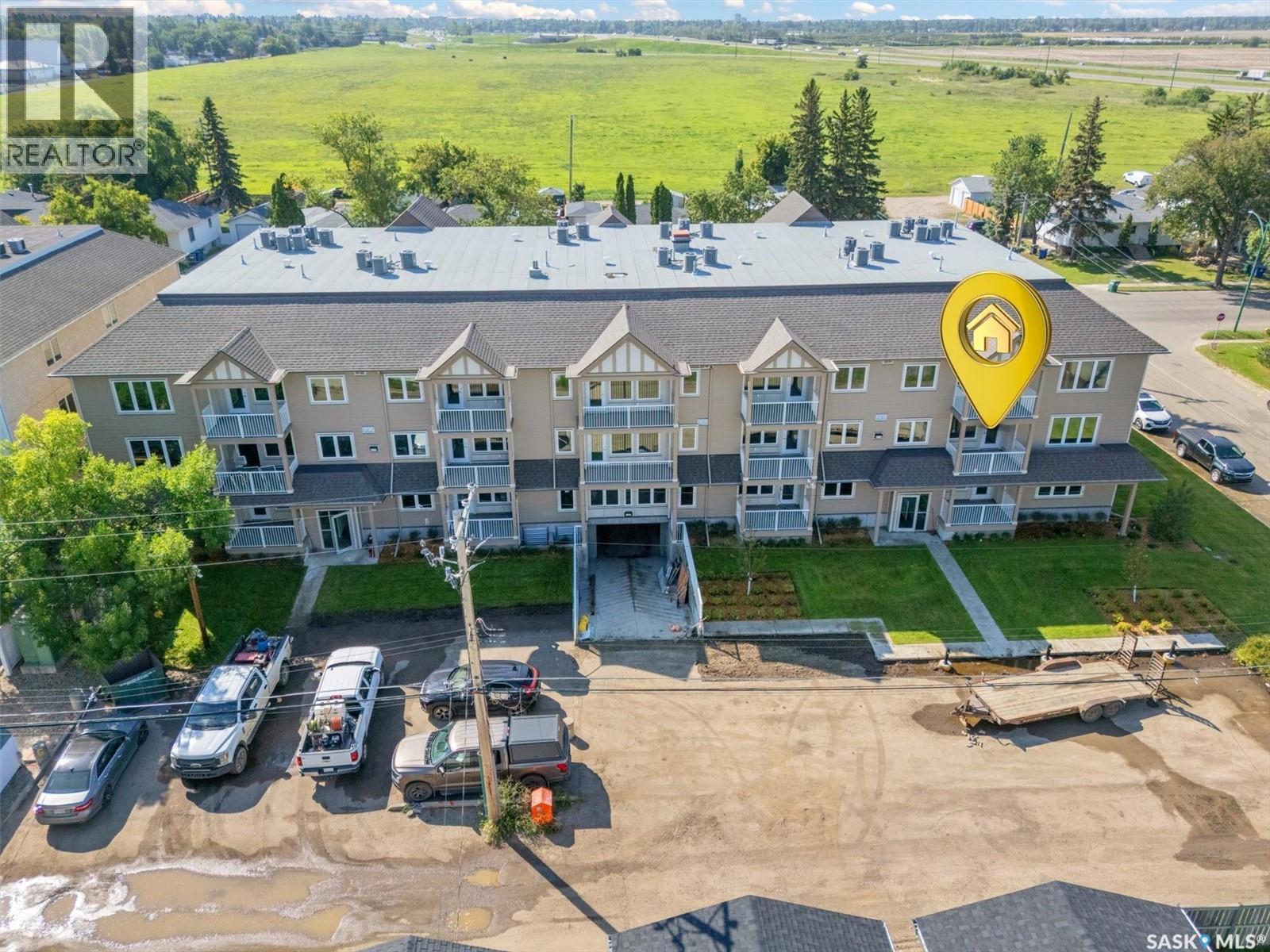 Photo 1 of 209 318 108th Street W, Saskatoon SK