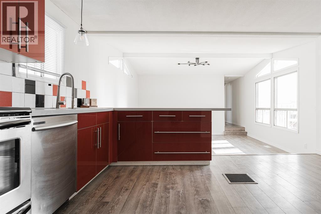 Photo 10 of 232 Caouette Crescent, Fort Mcmurray AB