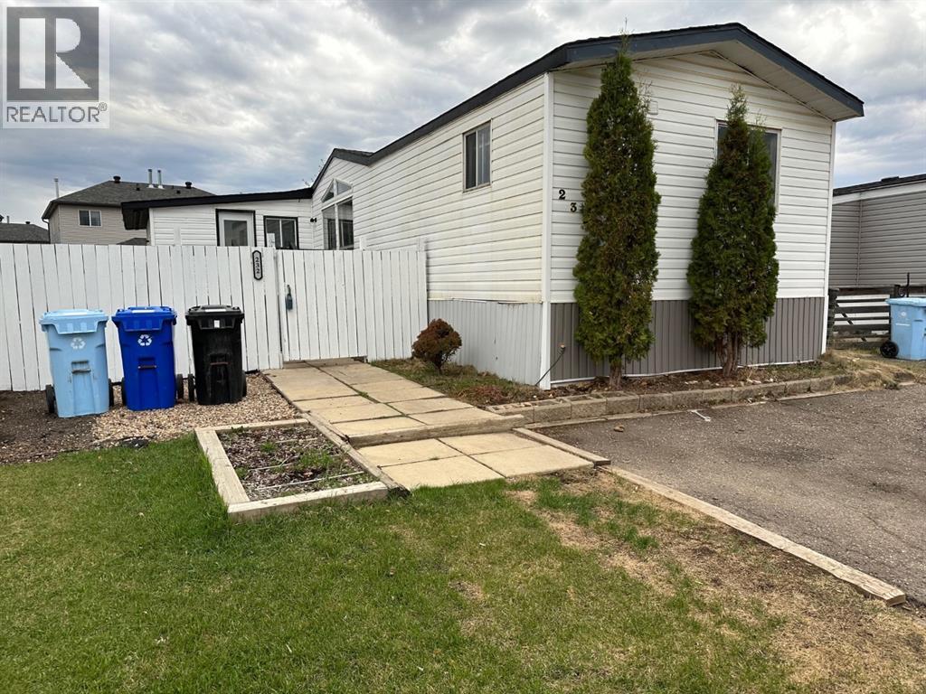 Photo 40 of 232 Caouette Crescent, Fort Mcmurray AB