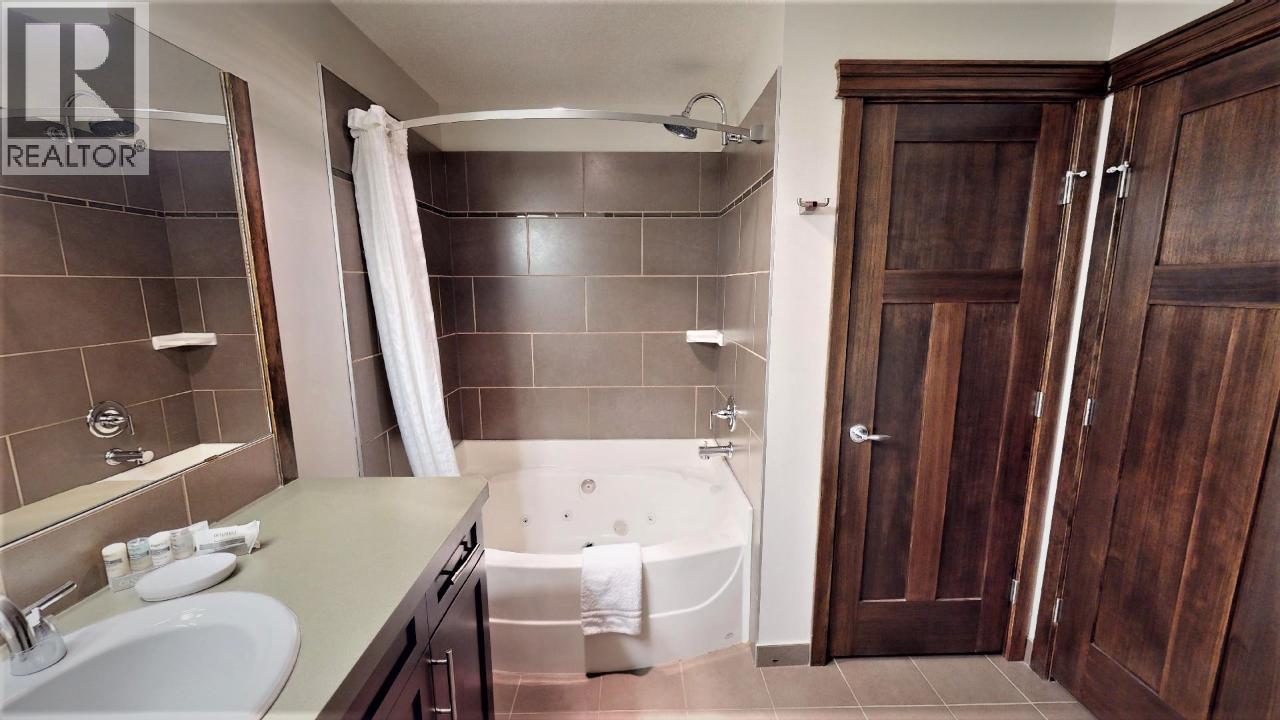 Photo 34 of 700 Bighorn Boulevard Unit 715 D, Radium Hot Springs BC